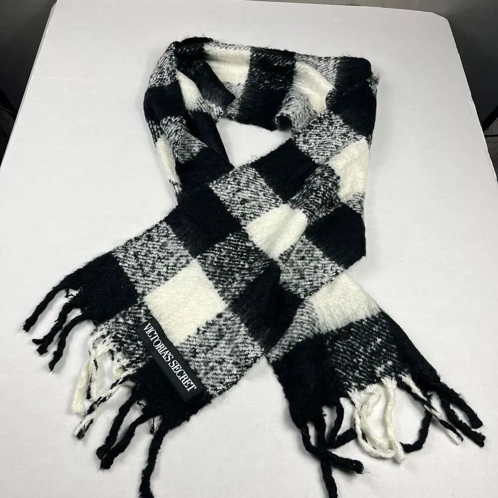 Victorias Secret Cozy Knit Scarf Buffalo Plaid Fringe Soft Plush Classic 86 x 12
